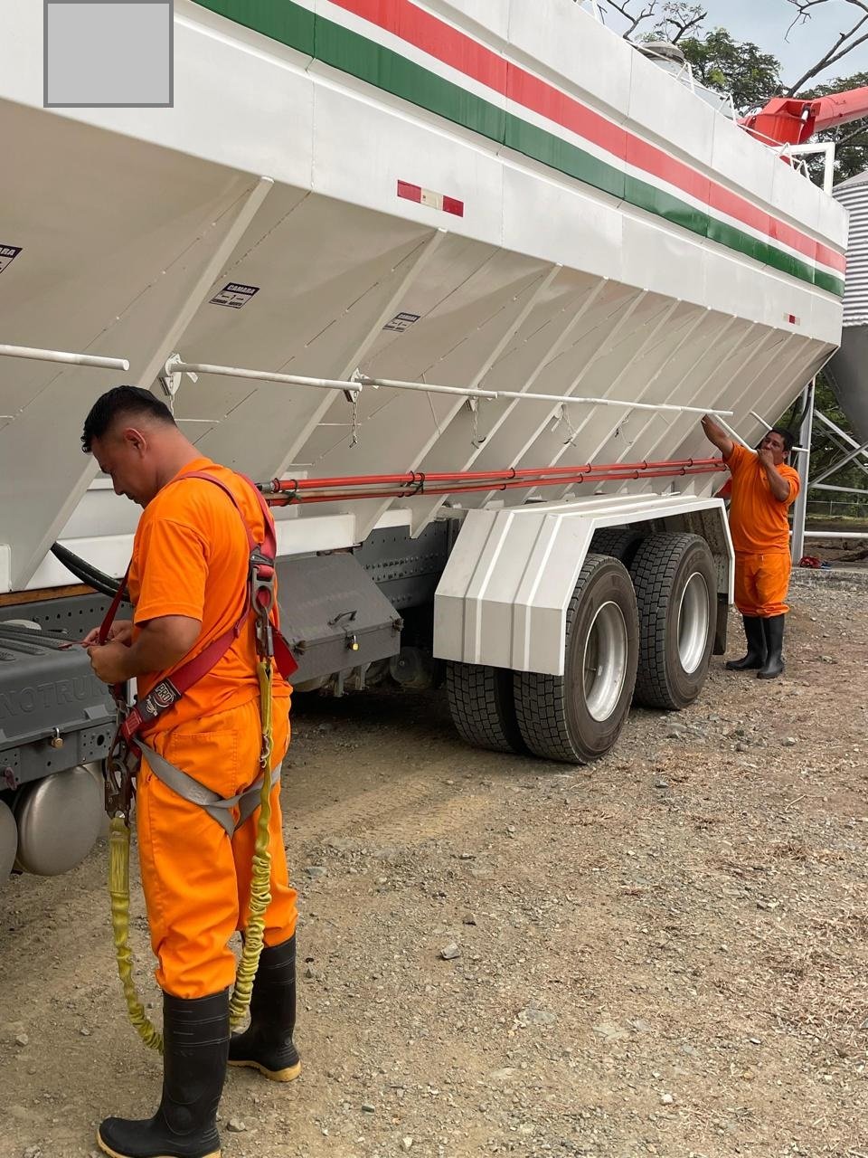 Qué es una compañía de transporte pesado en Ecuador